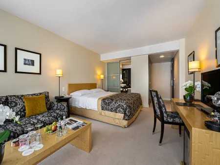 Jade Manotel Отели рядом с достопримечательностью «Musee D'ethnographie de Geneve»