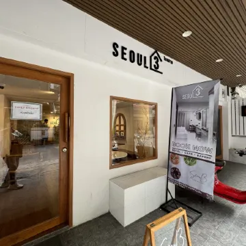 Seoul3 Hotel Отели рядом с достопримечательностью «Ратчада Сой 6»