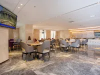 Lavande Hotel (Shenyang Zhengyang Street Forbidden City Huaiyuanmen Subway Station) Hotels near Shenhe