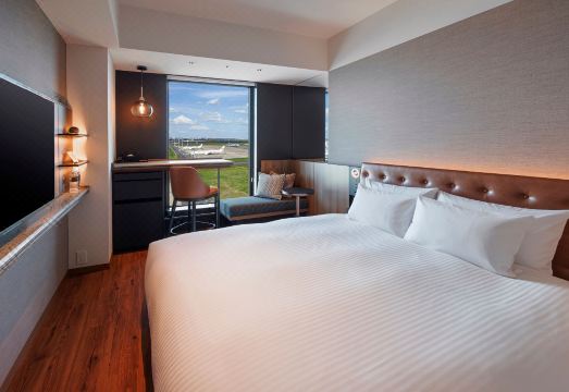 2. 호텔 메트로폴리..