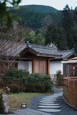 mountain happy Hotels near Zhanggou Town