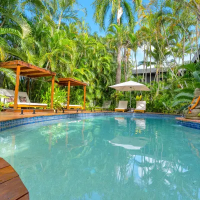 The Palms at Palm Cove Hotels near Palm Cove