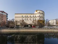 如家華驛精選飯店(石家莊海悅天地店) 石家莊海洋公園(海悅天地購物廣場店)附近的飯店