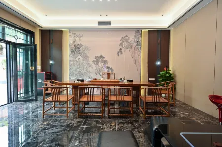 Tairan Residence Отели рядом с достопримечательностью «Анонимный открытый университет»