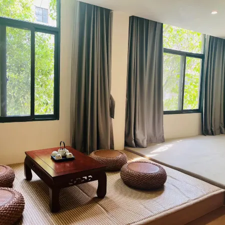 Yunxi and Home Hotel