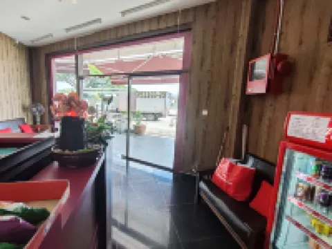 Hotel Kuang Hua Sitiawan Near To UniKL-MIMET Hotel di Sitiawan