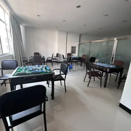 Lian Hotel