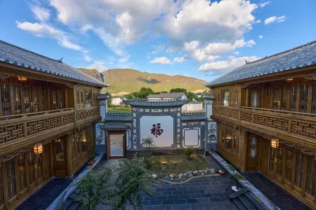 Jianchuan Xinqi B&B(Shaxi Ancient Town Store) Отели рядом с достопримечательностью «Ouyang Courtyard»