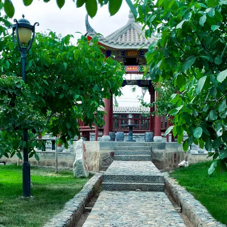 Zhongwei No. 1 Courtyard Hotel (Shapotou Area)
