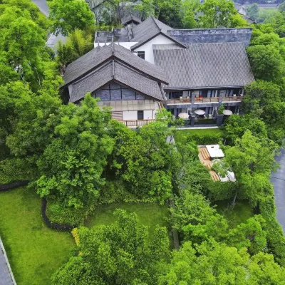 Mount Qingcheng Grand Hotel Hotel berhampiran Dujiangyan China Giant Panda Garden (formerly known as Panda Paradise)