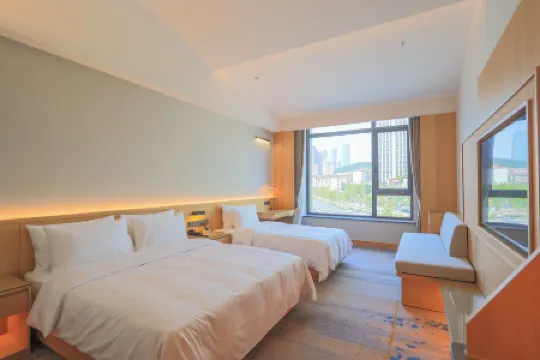 Dalian Xingyue Hotel (Xinghai Square Music Fountain Branch)