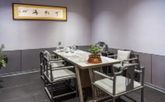 Dalian Airport Cherry Hotel