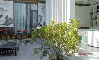 Discovery·Between Mountains and Waters｜Designer B&B (Dali Ancient Town Foreigner Street Inn)