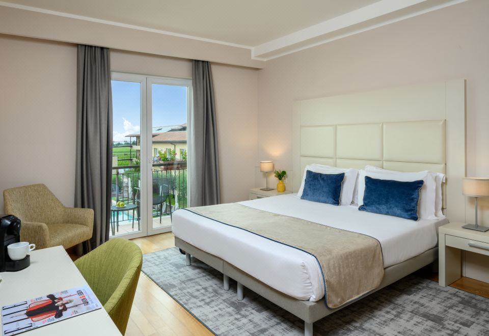 Hotel Lakes And LagoonsOver view