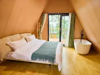 Manchon Village and Ewha Island Guofeng Camp