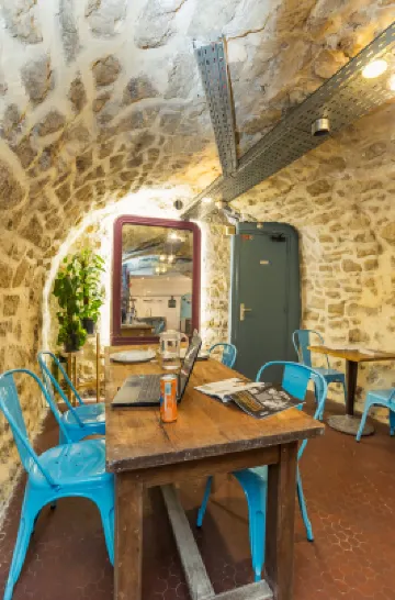 Young and Happy Latin Quarter by Hiphophostels Hotels in 