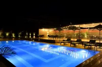 Hotel Dolmaling - Rooftop Pools