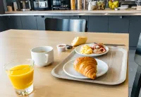 บีแอนด์บี โรงแรมกรีน็อบล์เซ็นเตอร์เวอร์เลน