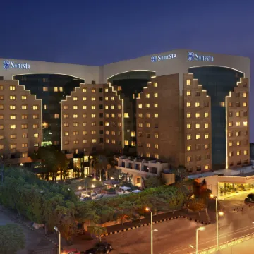 فندق وبرج سونستا القاهرة Hotels near ميدان روكسى