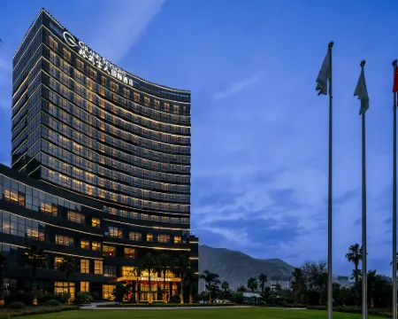 Grand Skylight International Hotel LongNan XingChao Hotels in Longnan