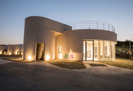 시적인순간 스테이 사진