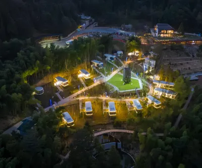 Tianmu Yunyou Space Capsule Homestay Hotéis em Xinchang