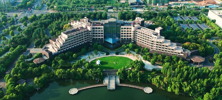 Sunstone Plaza Hotel Các khách sạn ở Lục An