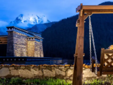 ZENVEW YADING Hoteles en Daocheng