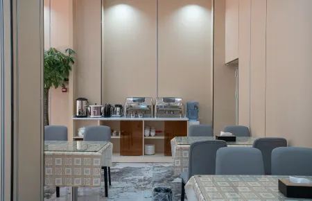 cmanhotel Отели рядом с достопримечательностью «First Village of Great Changes in the Mountains»