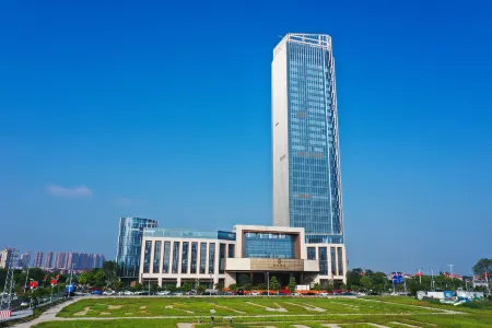 YuanLin Hotel Foshan Отели рядом с достопримечательностью «Haishou Island»
