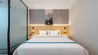 GreenTree Inn (Yulin Yuntian Cultural City Baihuahui Shopping Plaza) Hotels near Shizheng Square