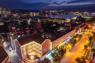 Huyue Hotel (Mile Huquan Ecological Park)