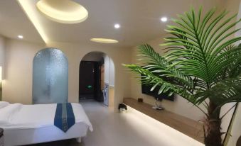 Lan Meng Jiuyue Xingguang Smart Hot Spring Hotel (Xishuangbanna Jinghong Mengle Big Buddha Temple)