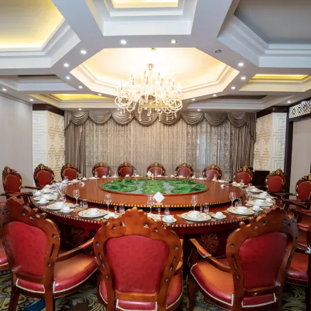 Lu Hua Grand Hotel