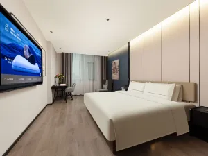 Atour Hotel on Huanghe Road, Urumqi People's Park