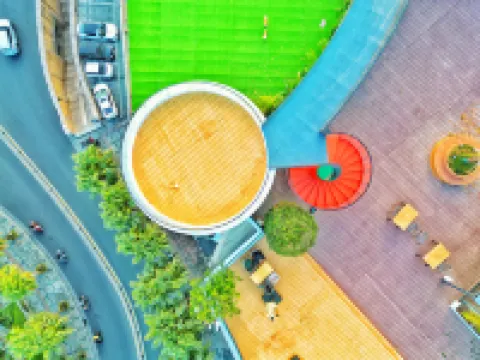 โรงแรมนีโอไอล์ (เขียงปี้ซาน สองแม่น้ำสี่ทะเลสาบ กุ้ยหลิน) โรงแรมใน