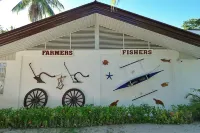 白色別墅度假村 Hambilica Firefly Hatchery And Sanctuary附近的飯店