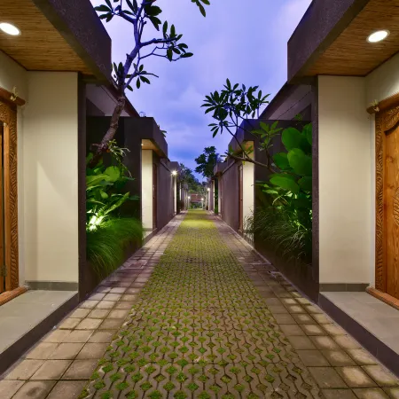 Mahayoga Ubud Private Pool Villa Spa And Resto Отели рядом с достопримечательностью «Храм Сарасвати»