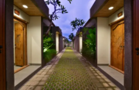 瑪哈瑜伽烏布私人泳池別墅水療中心和餐廳 鄰近烏布卡姜街稻田漫步的酒店