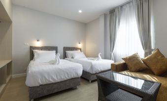 Eng Fah Luang Hotel