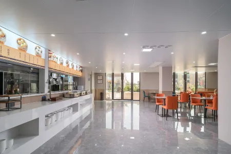 Ruiyue Resort Hotel Отели рядом с достопримечательностью «Xinglong Tropical Garden»