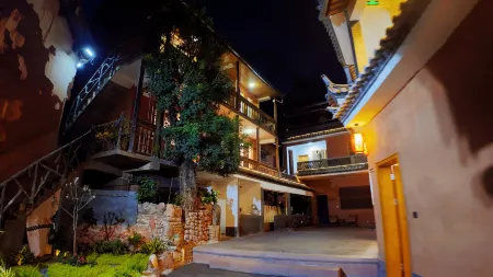 Nuo deng Fu jia liu fang Отели в г. Юньлун