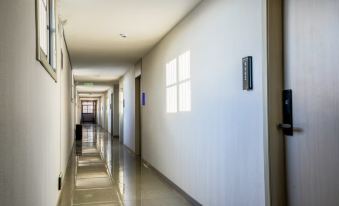 Xi'an Shangjing Hotel (Han Chang'an City Weiyang Palace National Heritage Park)