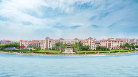 Wanda Realm Xiamen North Bay Отели рядом с достопримечательностью «Huaqiao University»