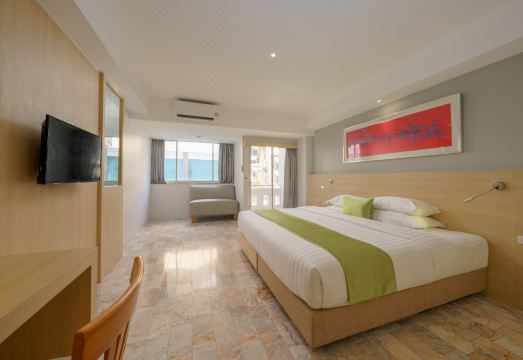 방콕 호텔 수영장 전경