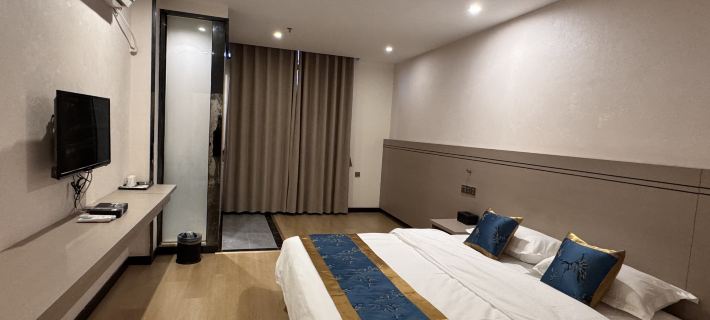 Hengxian Huashi Baijie Hotel Hotels in Hengzhou