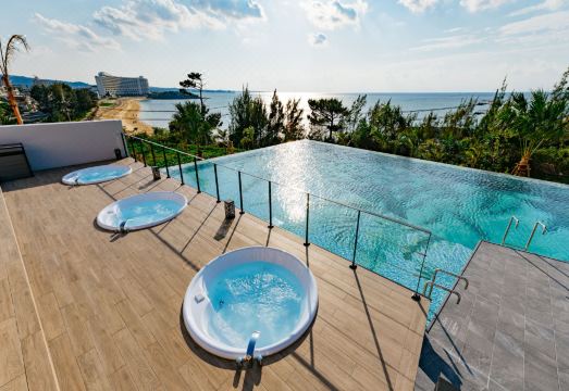 3. 아쿠아센스 호텔..