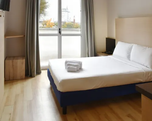 เบดแอนด์เบรกฟาสต์ โรงแรม Milano Cologno สตูดิโอ โรงแรมใกล้เปรกอตโต