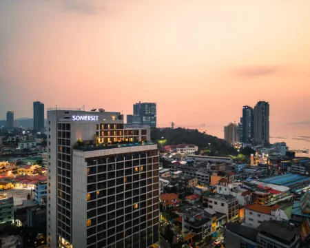 Somerset Harbourview Sri Racha Hotels in Si Racha