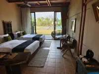 Entikko Safari Lodge - Pools